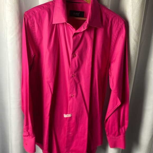 RNZ PREMIUM fuchsia shirt from TRISTAN’S COSTUME CLOSET. - Picture 2 of 3